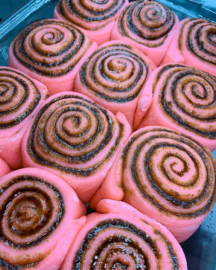 Pink velvet cinnamon rolls 
